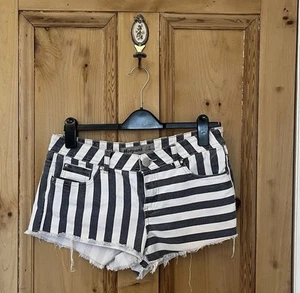 NEW LOOK hot pants SHORTS size 12 striped Summer Holiday Black Stripe Denim - Picture 1 of 3