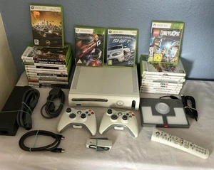 Microsoft Xbox 360 60 GB Console 2x Controllers White 25 Games Mega Bundle - Picture 1 of 22