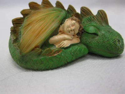 Dragón Durmiente Jardín Miniatura 2.5"x 2" Foto 1 de 4