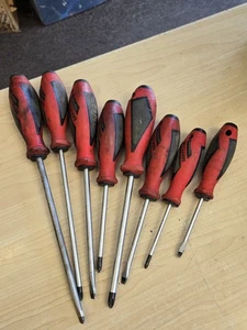 JUEGO DE DESTORNILLADORES PAR SUPERIOR ROJO MATCO 8 PIEZAS - Imagen 1 de 6