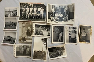 Lote de 13 fotografías antiguas en blanco y negro coches antiguos y familia - Imagen 1 de 6