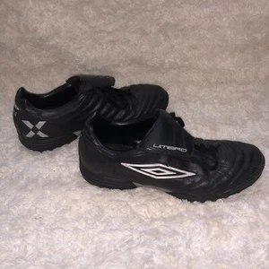 Umbro Xai V1 Lge-a Tf Herren schwarz Leder AstroTurf Turnschuhe UK Größe 10 - Bild 1 von 14
