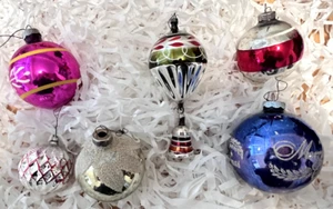 CHRISTMAS ORNAMENTS FROM THE 1950s 6 TOTAL - Picture 1 of 6