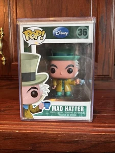 Funko POP! RARO Disney Alicia en el País de las Maravillas MAD HATTER #36 ABOVEDADO + ¡Pila Dura! - Imagen 1 de 21