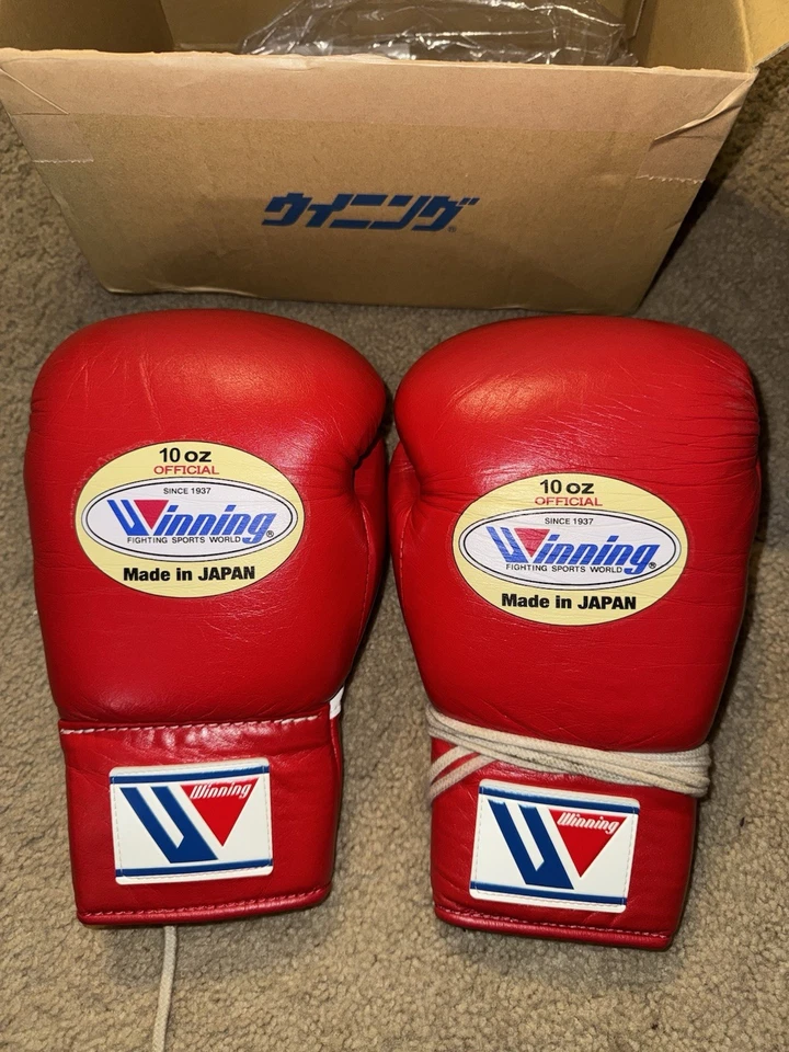 Authentic WINNING MS-300 Professional Boxing Gloves  10oz Red - Image 1 of 4