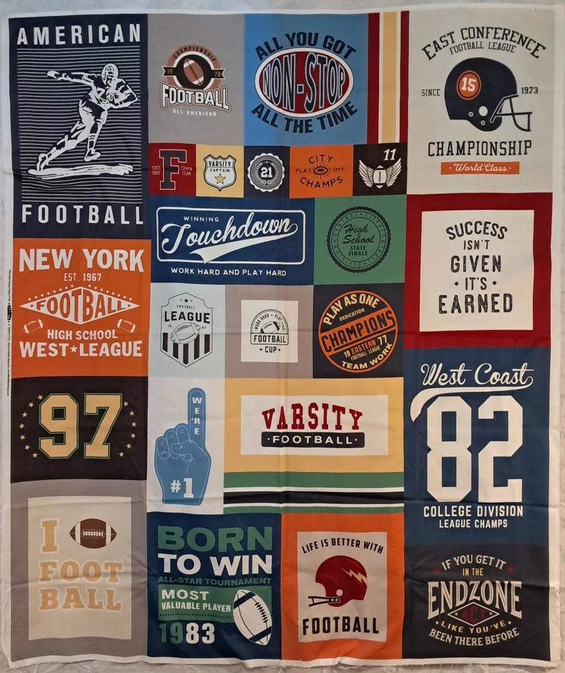 Painel Varsity Football por Riley Blake Designs, 54x64, painel grande somente - Imagem 1 de 4