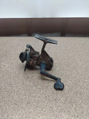 EAGLE CLAW MACH-ULS SPINNING REEL RARE FISHING REEL Works Read Description - Image 1 of 4