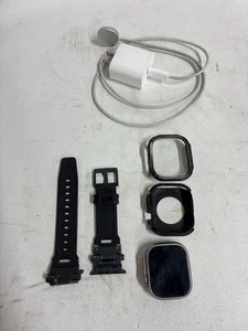 Apple Watch Ultra 49mm Titanium - Photo 1 sur 3