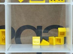 Piezas LEGO - Pendiente Amarilla 30 1 x 1 x 2/3 - No 54200 - Cantidad 5 - Imagen 1 de 1