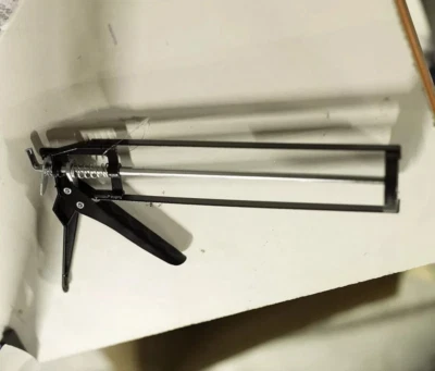 Skeleton Caulking Gun Sealant Applier Home DIY Building Silicone Heavy Duty — 第 1/4 张图片