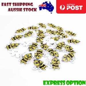 50pcs 30mm Bee Theme Wooden Buttons Scrapbooking Baby Children Clothing Sewing - Foto 1 di 2