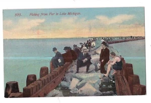 MÄNNER IN ANZÜGEN & HÜTEN ANGELN vom PIER im Lake Michigan MI Postkarte DB - Bild 1 von 2