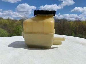 OEM Toyota Camry Avalon Solara Lexus ES300 - Power Steering Reservoir - Picture 1 of 9