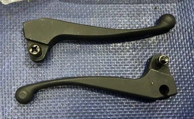 2 manijas de palanca de embrague de freno de mano planas negras KT grandeza Foto 1 de 4