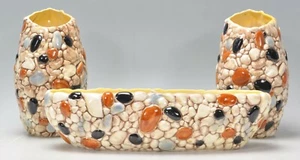 A MATCHING PAIR OF SYLVAC SHELL PATTERN VASES TOGETHER WITH A MATCHING PLANTER - Picture 1 of 5