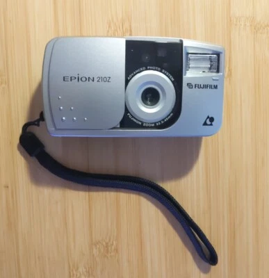 Cámara fotográfica Fujifilm Epion 210z plateada sin probar tal cual Foto 1 de 4