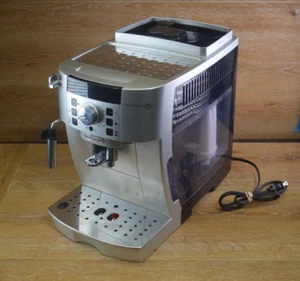 Delonghi ECAM22110SB Magnifica XS Espresso Machine / / NO LID GREAT - Picture 1 of 18