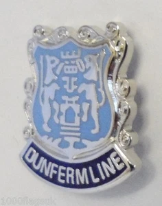Dunfermline Fife Scotland Small Town Crest Pin Badge (0019) - Picture 1 of 1