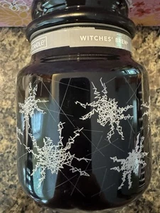 Rare Witches Brew Yankee Candle W/SPIDERS On Label!  Only 2 others unlit! - Picture 1 of 9