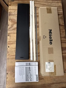 Miele Geschirrspüler Sockel schwarz (ToeKick) 4214881 - Bild 1 von 8