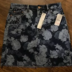 Anne Klein Blue Denim Floral Pocket Haiti Skirt Womens Size 10 Raw Hem NWT - Picture 1 of 10