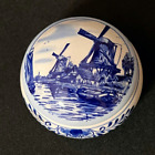 Delft Blue Hand Painted Round Shape Trinket Box D.A.I.C. Made in Holland