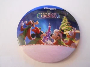 Badge button DISNEYLAND PARIS ENCHANTED CHRISTMAS - Imagen 1 de 1
