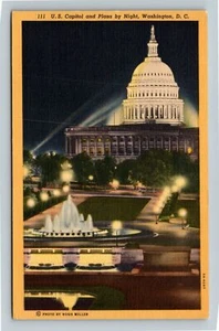 Washington DC, US Capitol & Plaza bei Nacht Vintage Souvenir Postkarte - Bild 1 von 2