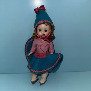 Vintage BOXED 8" ALEXANDER-KINS "WENDY GOES ICE SKATING" MADAME ALEXANDER DOLL - Picture 1 of 15