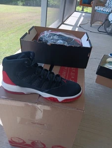 Size 11 - Jordan Max Aura Black Gym Red AQ9084 023 - Picture 1 of 10