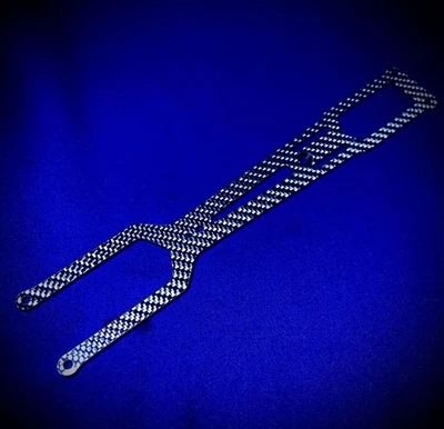 Silcarb Upper Deck for Yokomo RD2.0 2mm Silver Carbon Used/New OO8 - Image 1 of 3