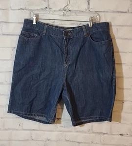 L.L. Bean Women's Denim Jean Shorts Sz 16 - Picture 1 of 4