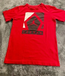 Nike T-Shirt Unisex Kids Sz XL (14-16) RED Short Sleeve Jump Man - Picture 1 of 10