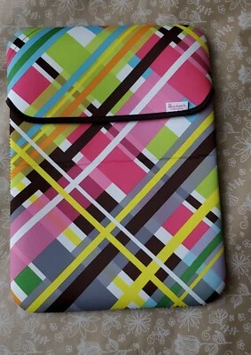 Estuche/bolso reversible de neopreno para portátil The MacBeth Collection**16" X 12" Foto 1 de 4