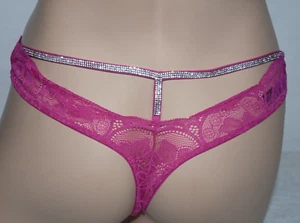 Panty nuovo con etichette Victoria's Secret molto sexy pizzo cristallo borchie schiena perizoma rosa M - Foto 1 di 6
