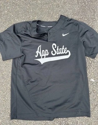 Camiseta de béisbol Nike Appalachian State emitida por el equipo L para hombre Foto 1 de 2