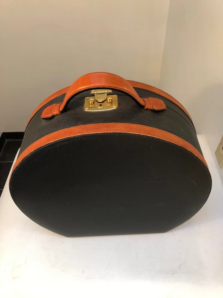 Estuche de equipaje raro Bottega Veneta Marco Polo de cuero texturizado Foto 1 de 4