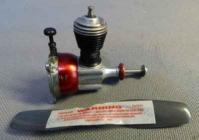 EX SUPER TINY COX C/L GAS ENGINE-2 BLADE GRAYPROP-WRENCH-SMOOTH/GOOD COMPRESSION - Image 1 of 4