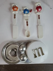 Easy-Bake Oven M&M’s Cake Bake Set - Red Spatula and Blue Teaspoon - Replacement - Picture 1 of 7