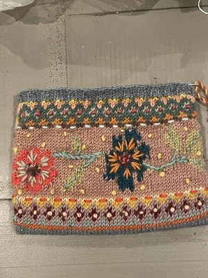 NUEVO Catálogo Sundance Azul Cereza Tejido a Mano Isla Justa Bolsa Forrada Teñida a Mano Foto 1 de 4