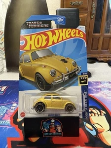 Hot Wheels FACTORY ERROR Transformer Bumblebee MISSING AUTOBOT Face ON CHASSIS - Picture 1 of 2