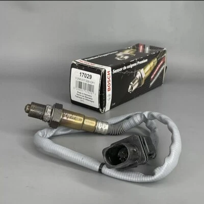 SENSOR DE OXÍGENO. 17029.  BMW E65/E66 750i/Li.  PRE CAT LADO IZQUIERDO Foto 1 de 4
