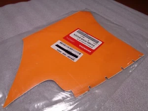 GENUINE HONDA , NSR 150SP, 2002, LOWER LID, GRAPHIC /DECAL-ORIGINAL - Picture 1 of 9