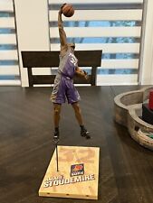 McFarlane 2003 Amare Stoudemire Phoenix Suns NBA Series 4 (Purple Variant Piece)