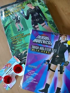 Lara Croft Tomb Raider Style Top Handschuhe rote Brille & Zwillingstuns Set Kostüm - Bild 1 von 1