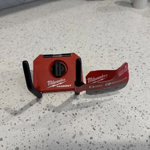 Gancho recto reforzado PACKOUT Milwaukee 48-22-8334 4" - Imagen 1 de 5