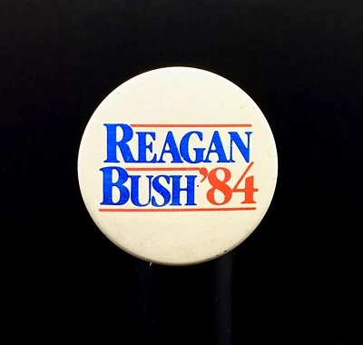 Lote de 7 botones de campaña vintage de Reagan Bush '84 -1984 pin político trasero Foto 1 de 3