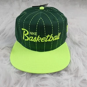 Nike Mütze grün/neongrün Sport Spezialitäten Schriftzug Druckknopflasche - Bild 1 von 4