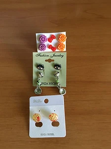 ORECCHINI MOLTO BELLI E SIMPATICI!! NUOVI. - Foto 1 di 1