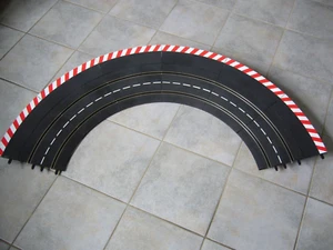 Carrera Digital 124 / 132, 20575 Steilkurve 2/30 + Randstreifen Top - Bild 1 von 7